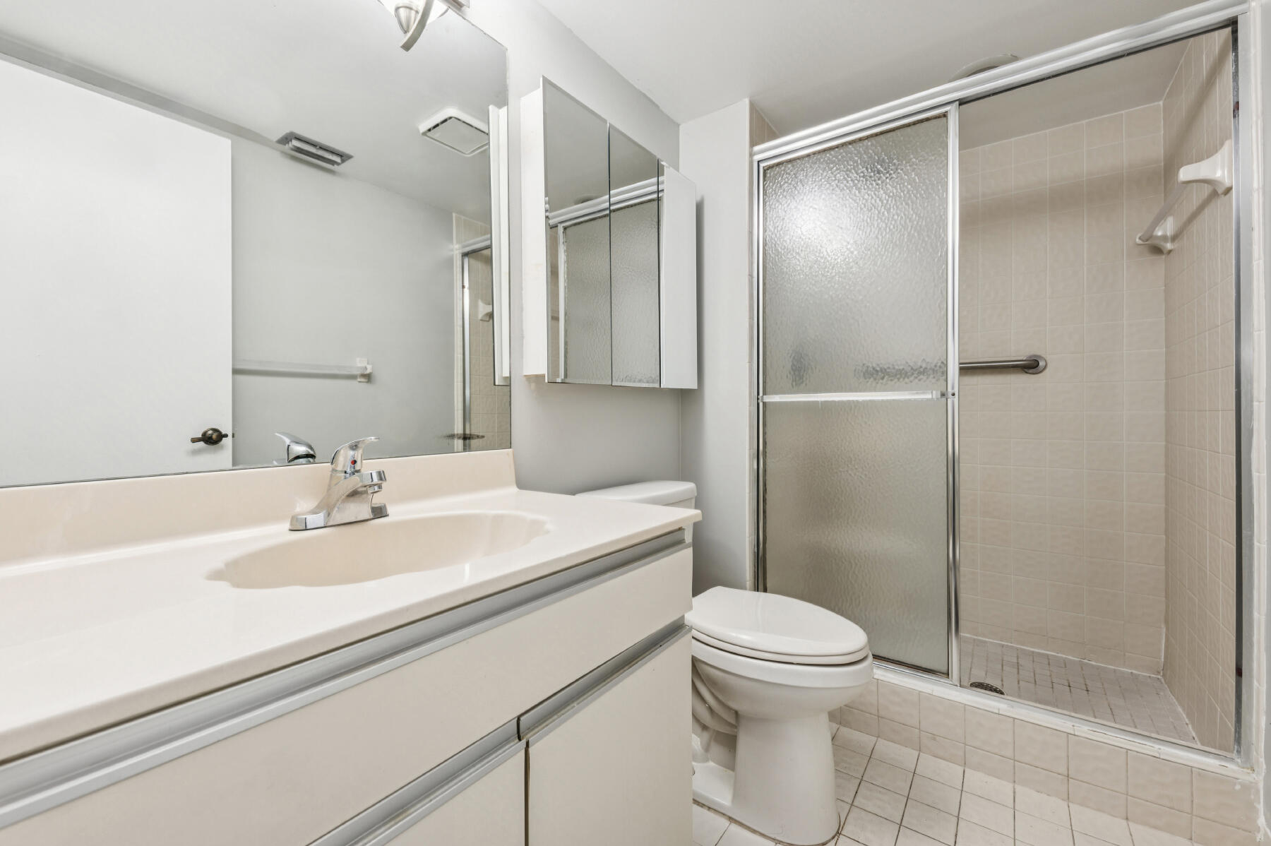 5040 Rose Hill Drive, Unit 204 Boynton Beach, FL 33437 - Photo 8 of 10 07