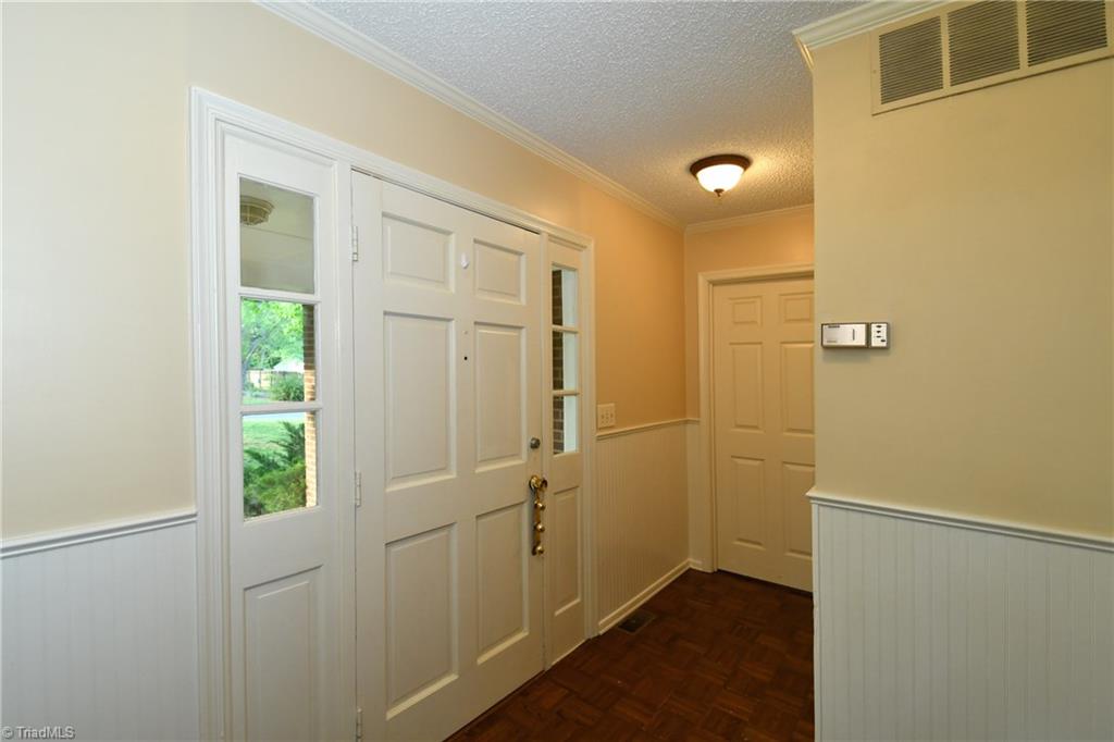 760 Bundaberg Lane Rural Hall, NC 27045 - Photo 2 of 14 Foyer