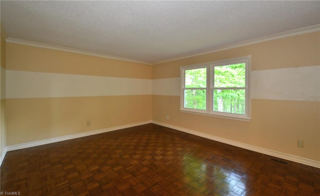 760 Bundaberg Lane Rural Hall, NC 27045 - Photo 3 of 14 Living Room