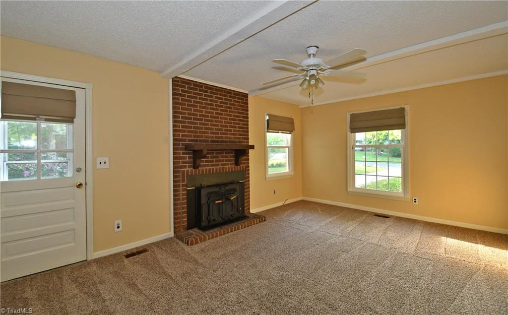 760 Bundaberg Lane Rural Hall, NC 27045 - Photo 4 of 14 Den