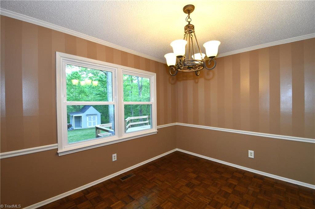760 Bundaberg Lane Rural Hall, NC 27045 - Photo 6 of 14 Dining Room