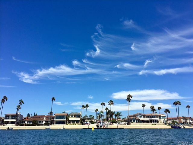 $1,672,000 | 1880 Fullerton Avenue, Costa Mesa, CA 92627