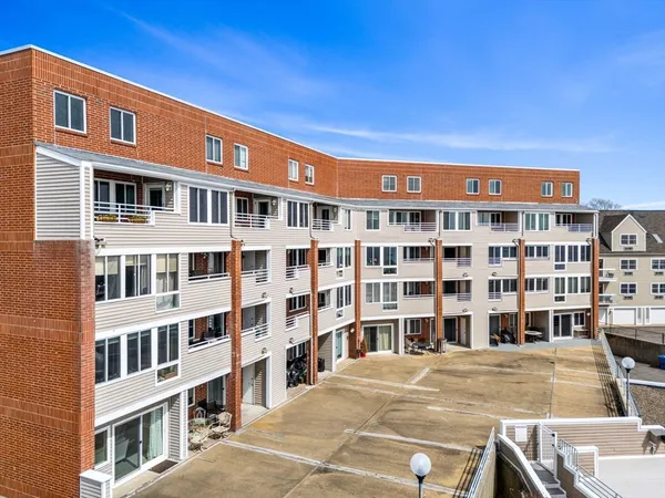 $789,000 | 109 Water Street, Unit 404, Beverly, MA 01915