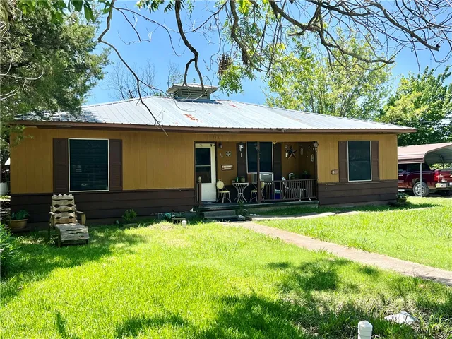 $150,000 | 712 East Limestone Street, Mart, TX 76664