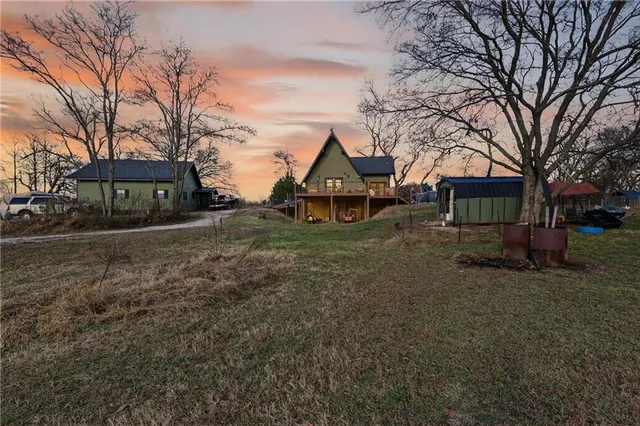 $221,000 | 17503 South 900 Road, Nevada, MO 64772