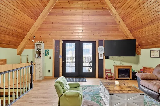 $221,000 | 17503 South 900 Road, Nevada, MO 64772