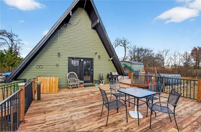 $221,000 | 17503 South 900 Road, Nevada, MO 64772