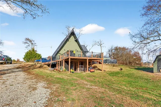 $221,000 | 17503 South 900 Road, Nevada, MO 64772