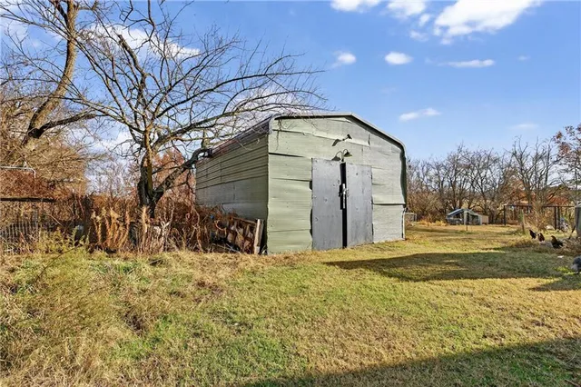 $221,000 | 17503 South 900 Road, Nevada, MO 64772