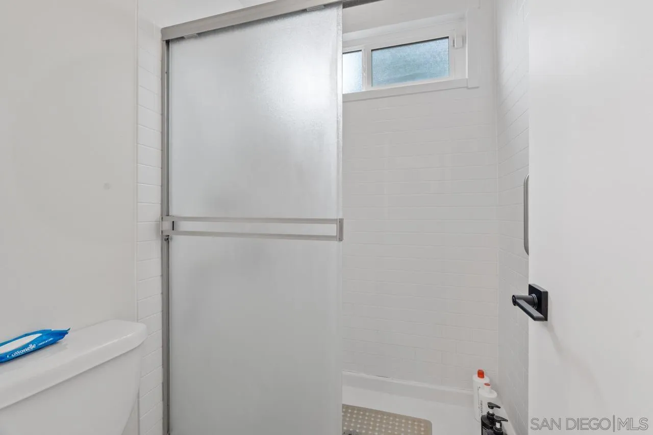 801 Ladysmith Drive El Cajon, CA 92020 - Photo 24 of 38 a bathroom with a shower