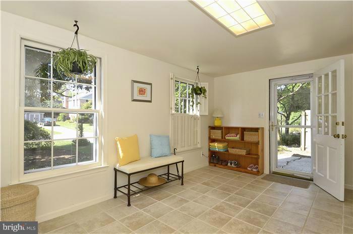 11911 Smoketree Road Potomac, MD 20854 - Photo 24 of 27 All purpose rm