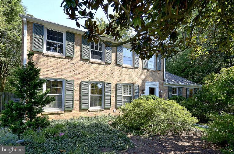 11911 Smoketree Road Potomac, MD 20854 - Photo 27 of 27 Exterior (Front)