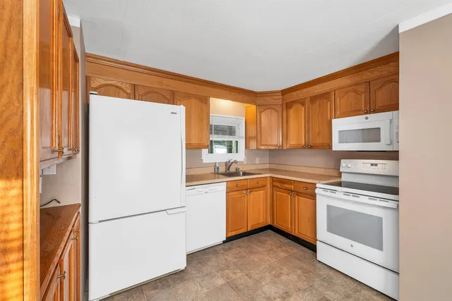 $155,000 | 9 Strawberry Lane, Concord, NH 03301