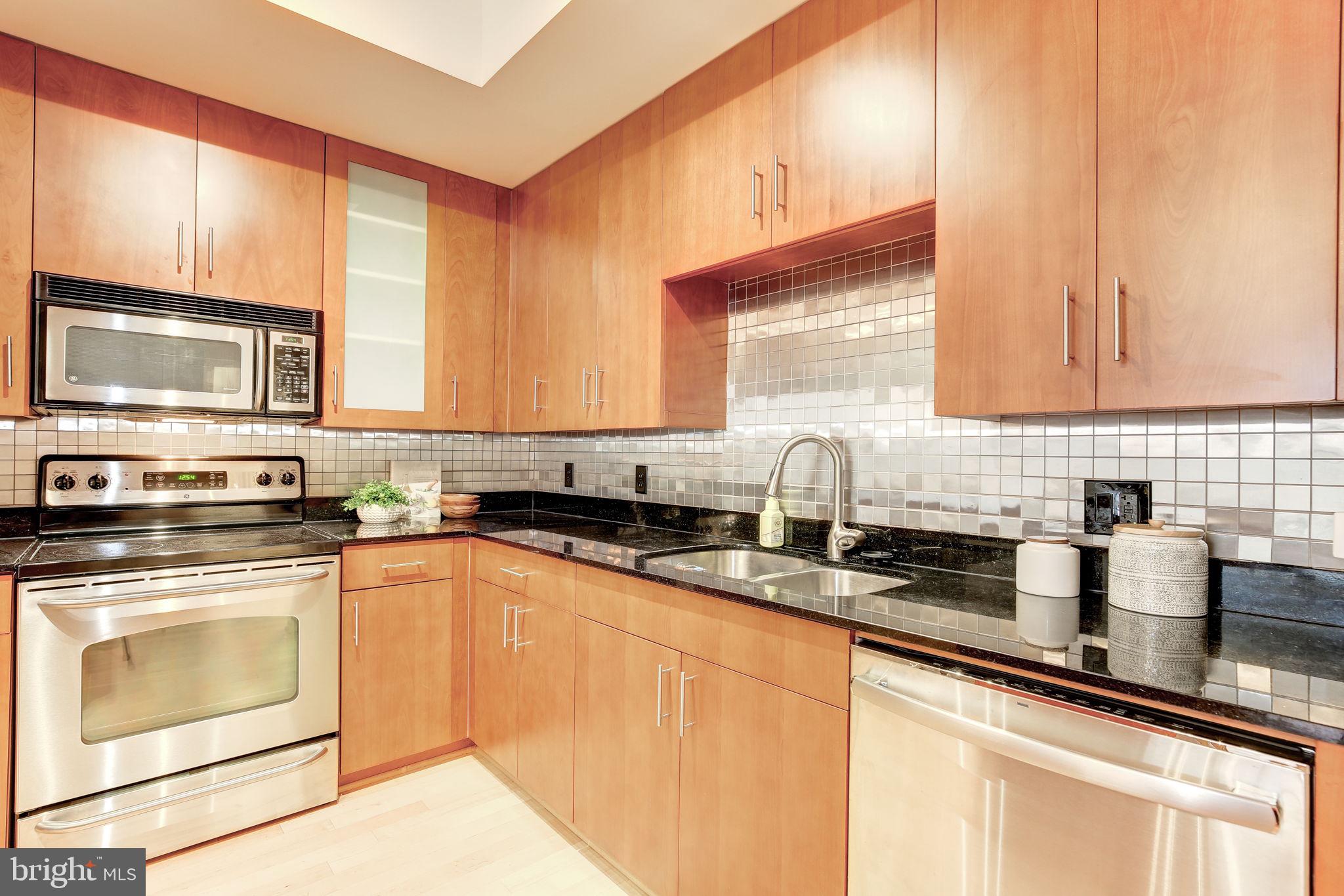 910 M Street Northwest, Unit 508 Washington, DC 20001 - Photo 6 of 26