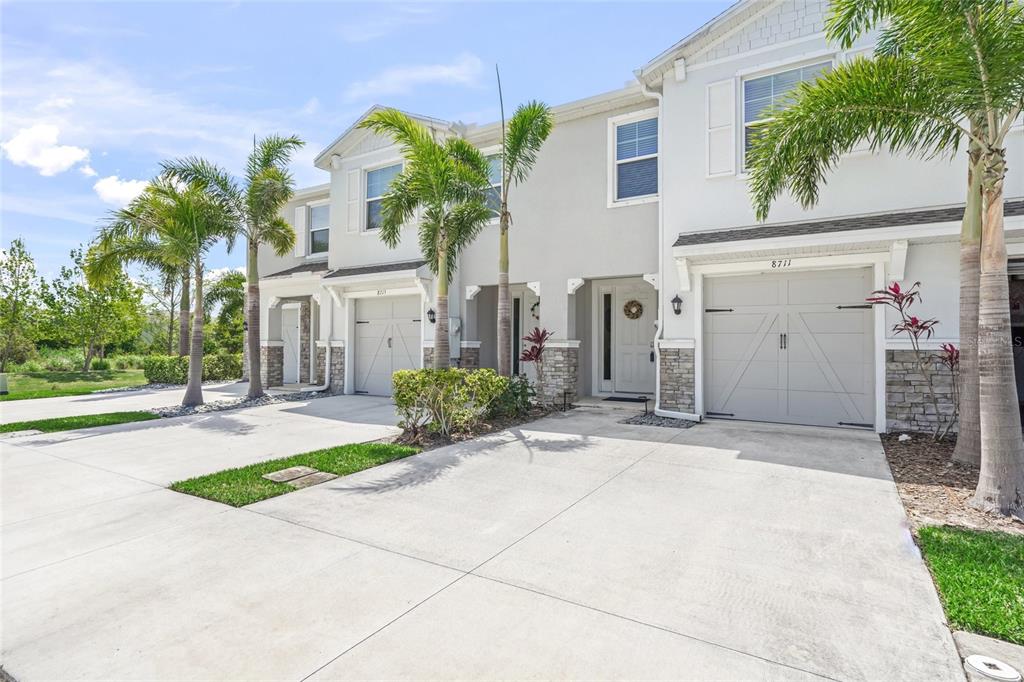 8711 Palmer Park Circle Sarasota, FL 34238 - Photo 1 of 41