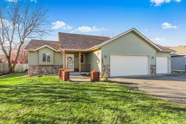 $299,500 | 1083 Lawrence Circle, Sartell, MN 56377