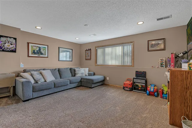 $299,500 | 1083 Lawrence Circle, Sartell, MN 56377