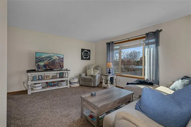 $299,500 | 1083 Lawrence Circle, Sartell, MN 56377