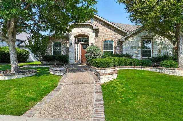 $2,800 | 12404 Daimler Drive, Frisco, TX 75033
