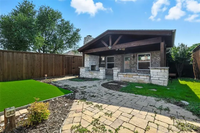 $2,800 | 12404 Daimler Drive, Frisco, TX 75033