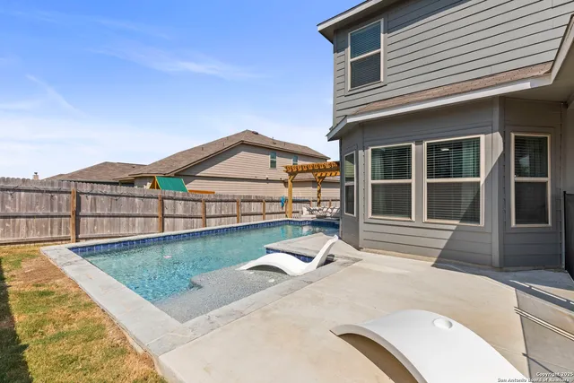 $3,200 | 331 Saddle Dawn, Cibolo, TX 78108
