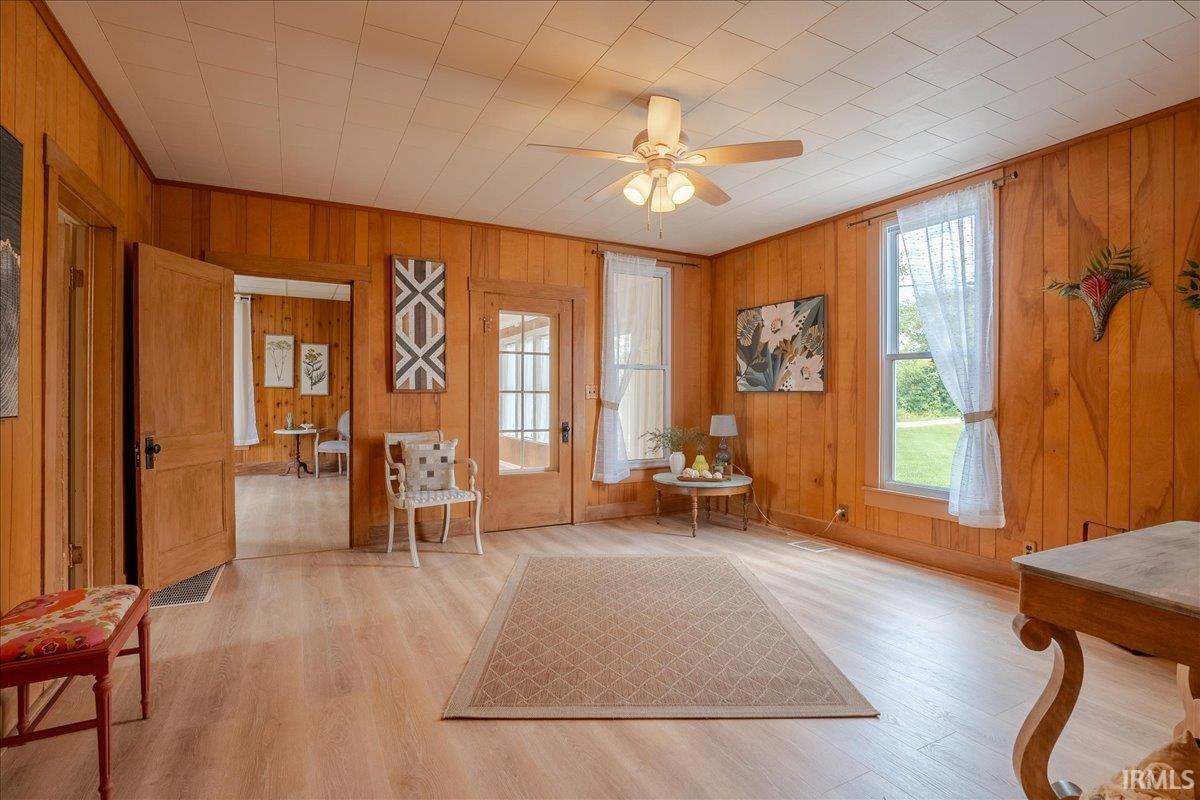 2811 East Degonia Road Boonville, IN 47601 - Photo 3 of 46