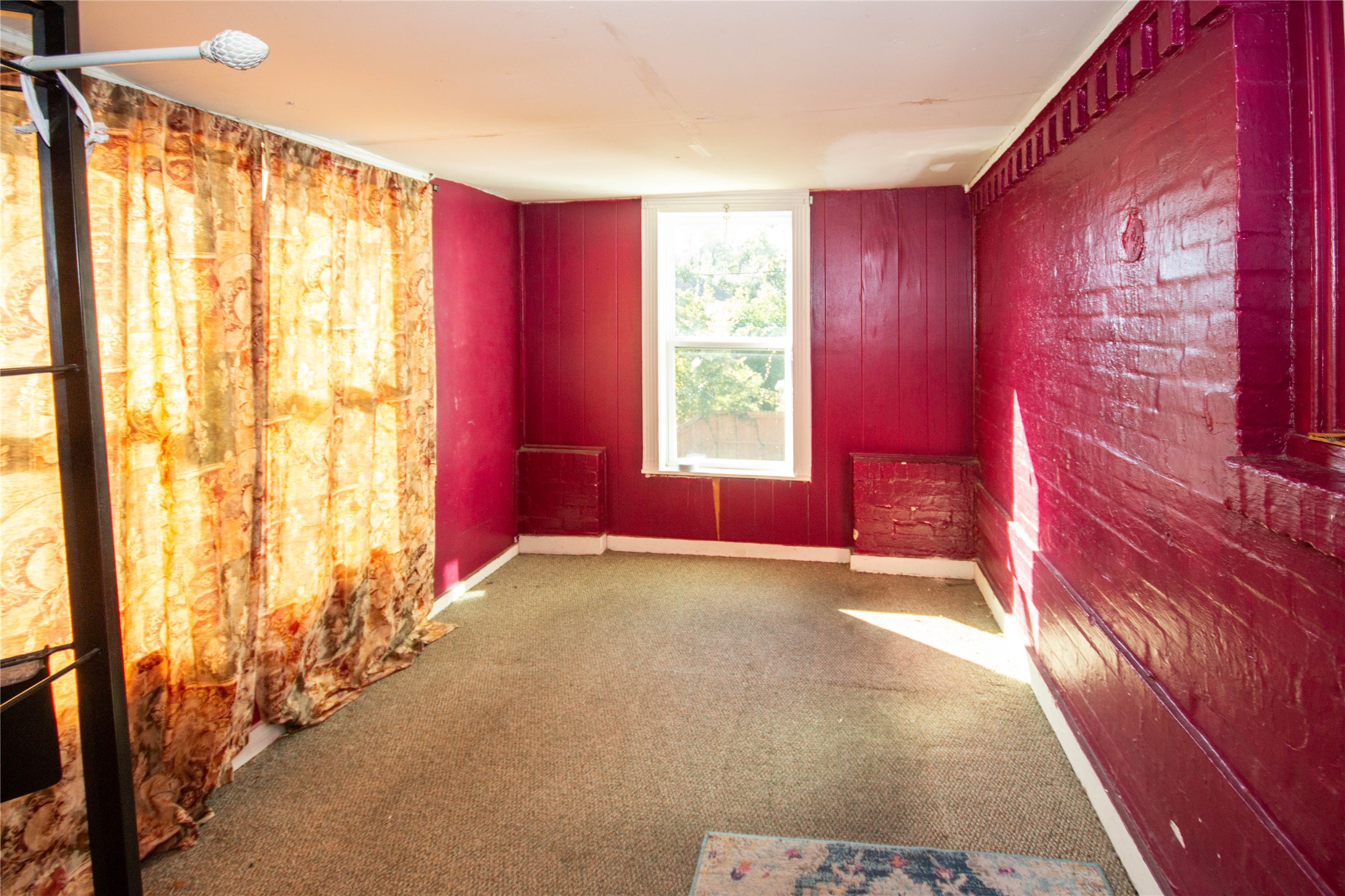 3412 Rosedale Street Houston, TX 77004 - Photo 15 of 26 a view of an empty room and window