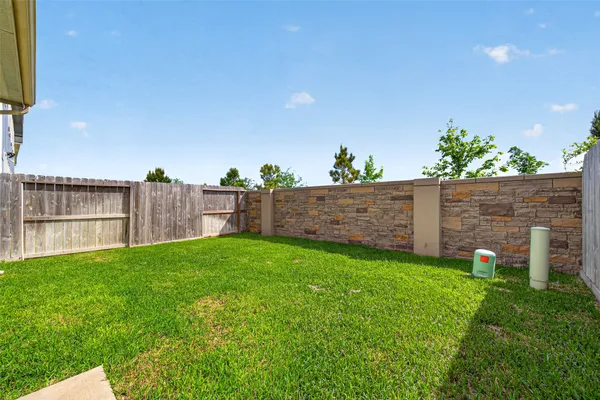 $295,000 | 5703 Foggy Vine Court, Fulshear, TX 77441