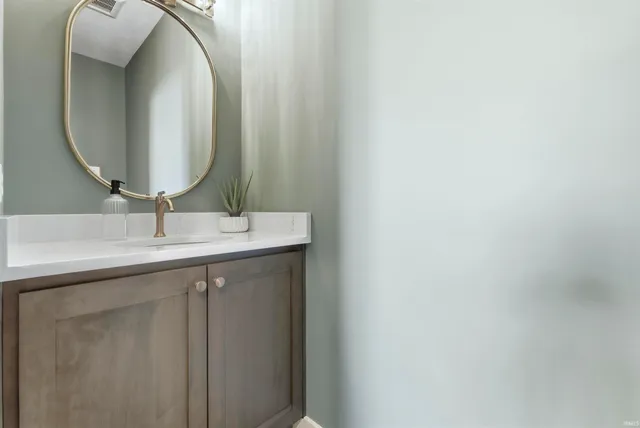 $824,900 | 2042 Burnt Lk Drive, Fort Wayne, IN 46814