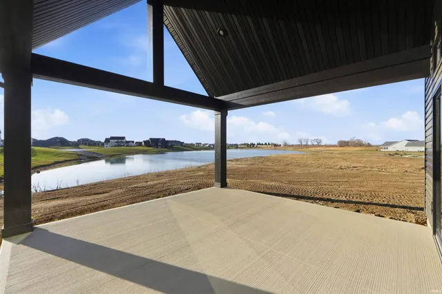 $824,900 | 2042 Burnt Lk Drive, Fort Wayne, IN 46814