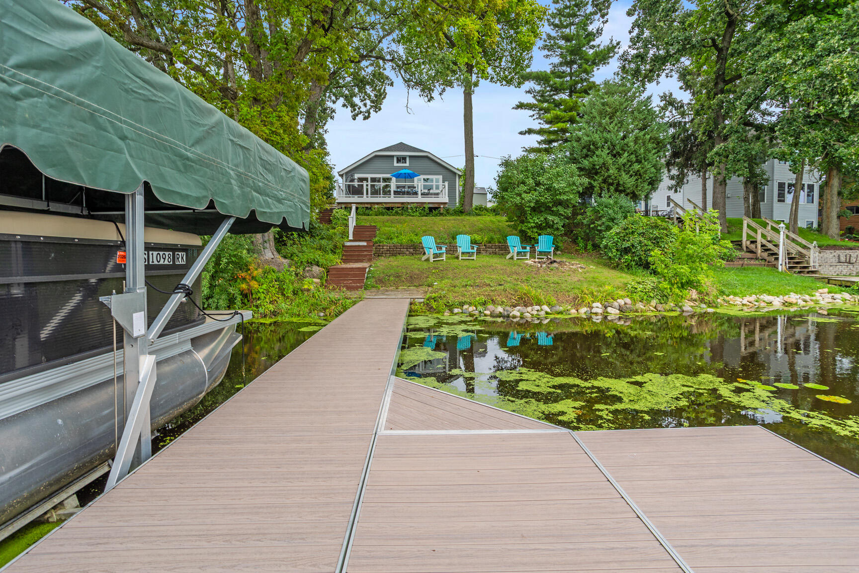 5638 West Peninsula Road Waterford, WI 53185 - Photo 51 of 70 pontoon boat included!!