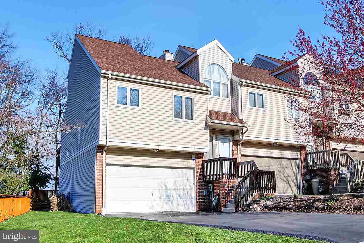 10 Greenleaf Road York, PA 17406 - Photo 1 of 25 Gallery Image 1