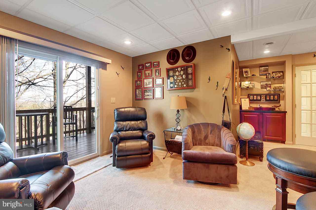 10 Greenleaf Road York, PA 17406 - Photo 19 of 25 Gallery Image 19