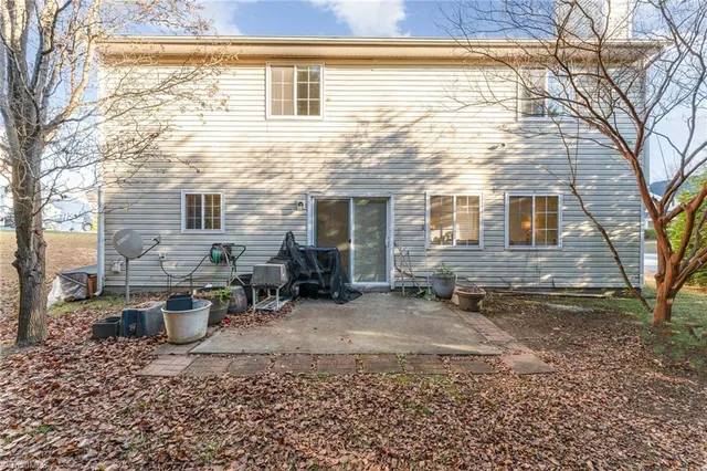 $270,000 | 1123 Edinburgh Drive, Jamestown, NC 27282