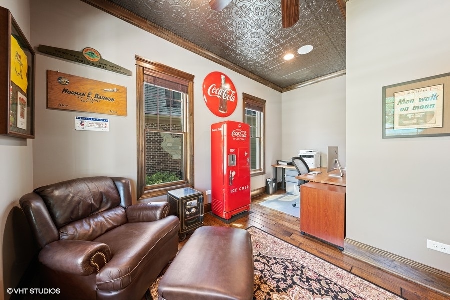 723 Wellner Road Naperville, IL 60540 - Photo 4 of 46