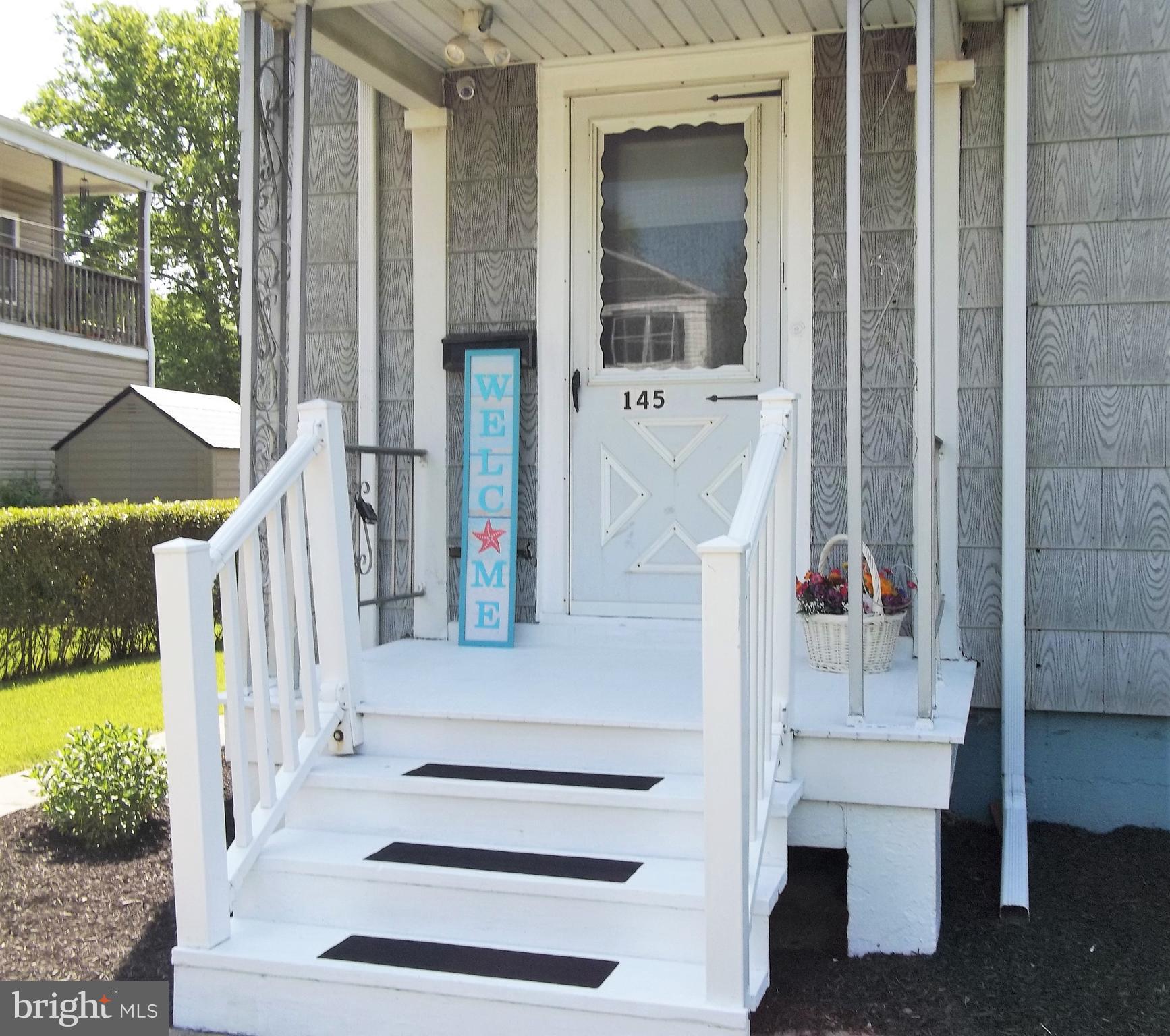 145 Post Road Aberdeen, MD 21001 - Photo 3 of 22 Freshly Painted Porch