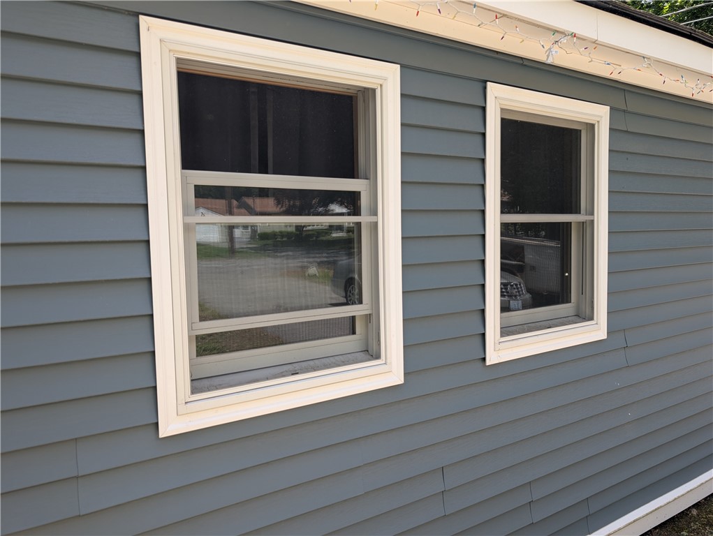 94 Mt Pleasant Road North Smithfield, RI 02896 - Photo 5 of 20 NEW WINDOWS