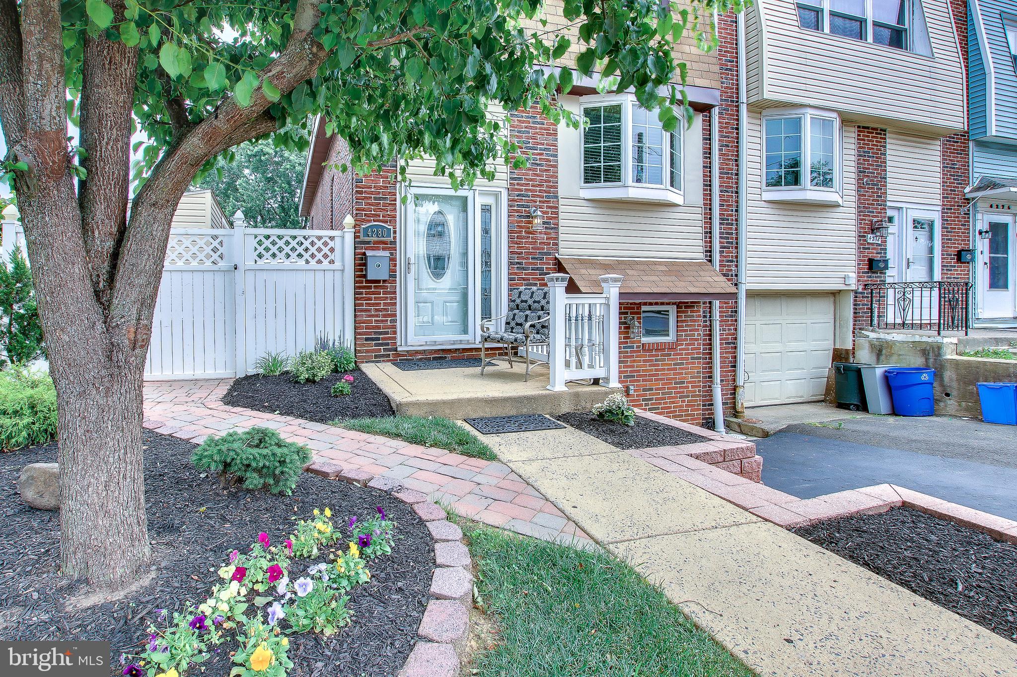 4280 Lawnside Road Philadelphia, PA 19154 - Photo 4 of 36 Exterior Front