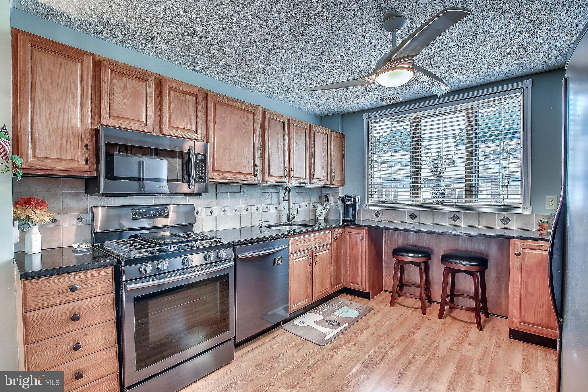 4280 Lawnside Road Philadelphia, PA 19154 - Photo 7 of 36 Updated Kitchen