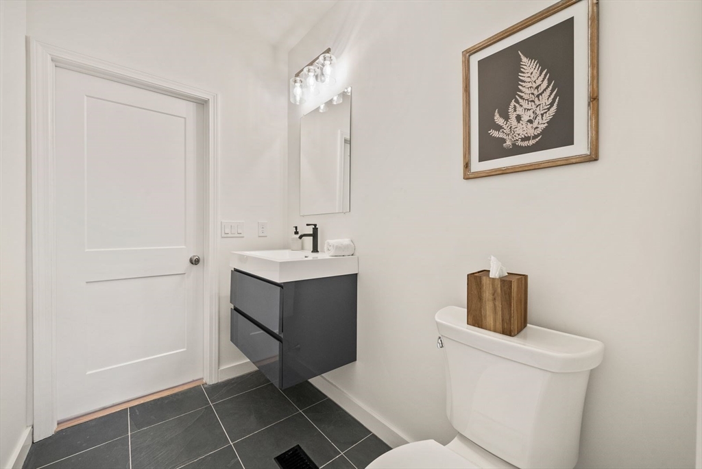 441 Old County Road Westport, MA 02790 - Photo 11 of 23