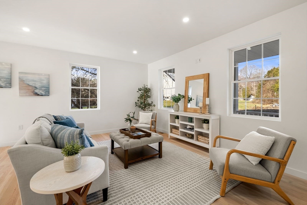 441 Old County Road Westport, MA 02790 - Photo 2 of 23