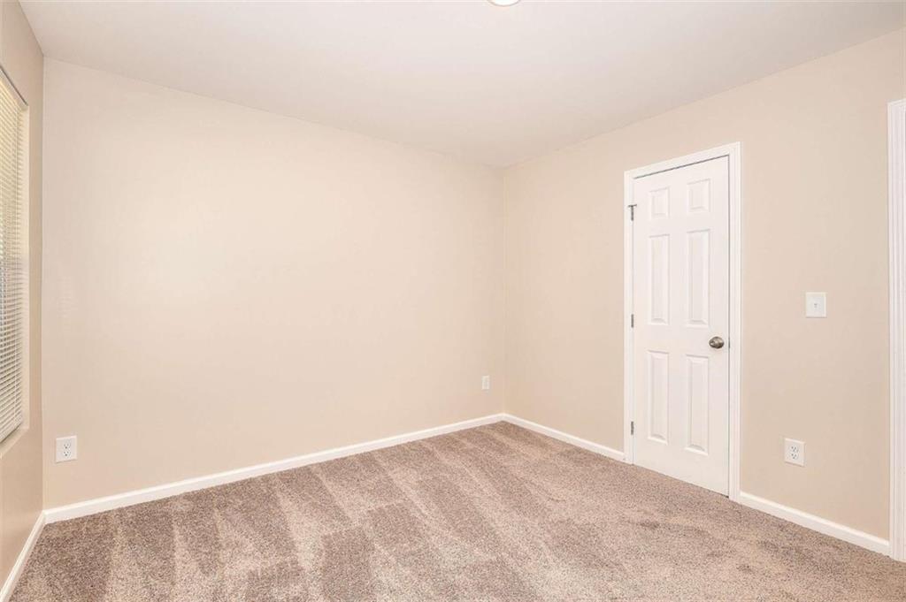 407 Wall Street Monroe, GA 30655 - Photo 15 of 51 a view of an empty room