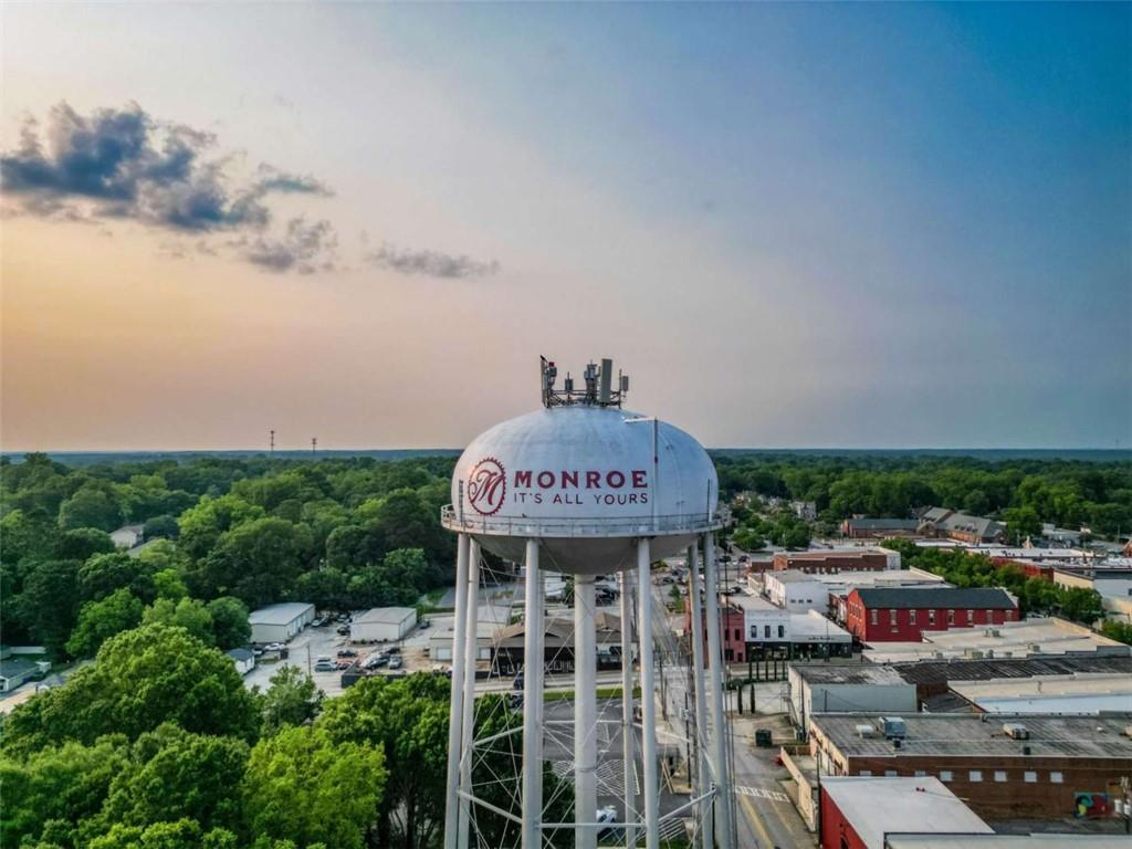 407 Wall Street Monroe, GA 30655 - Photo 48 of 51 a sign on the wall of a building