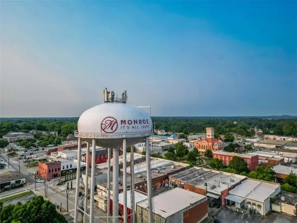a view of a outdoor space