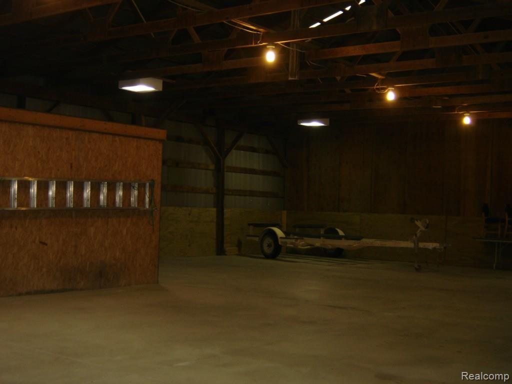 6450 Hartland Road Fenton, MI 48430 - Photo 3 of 6