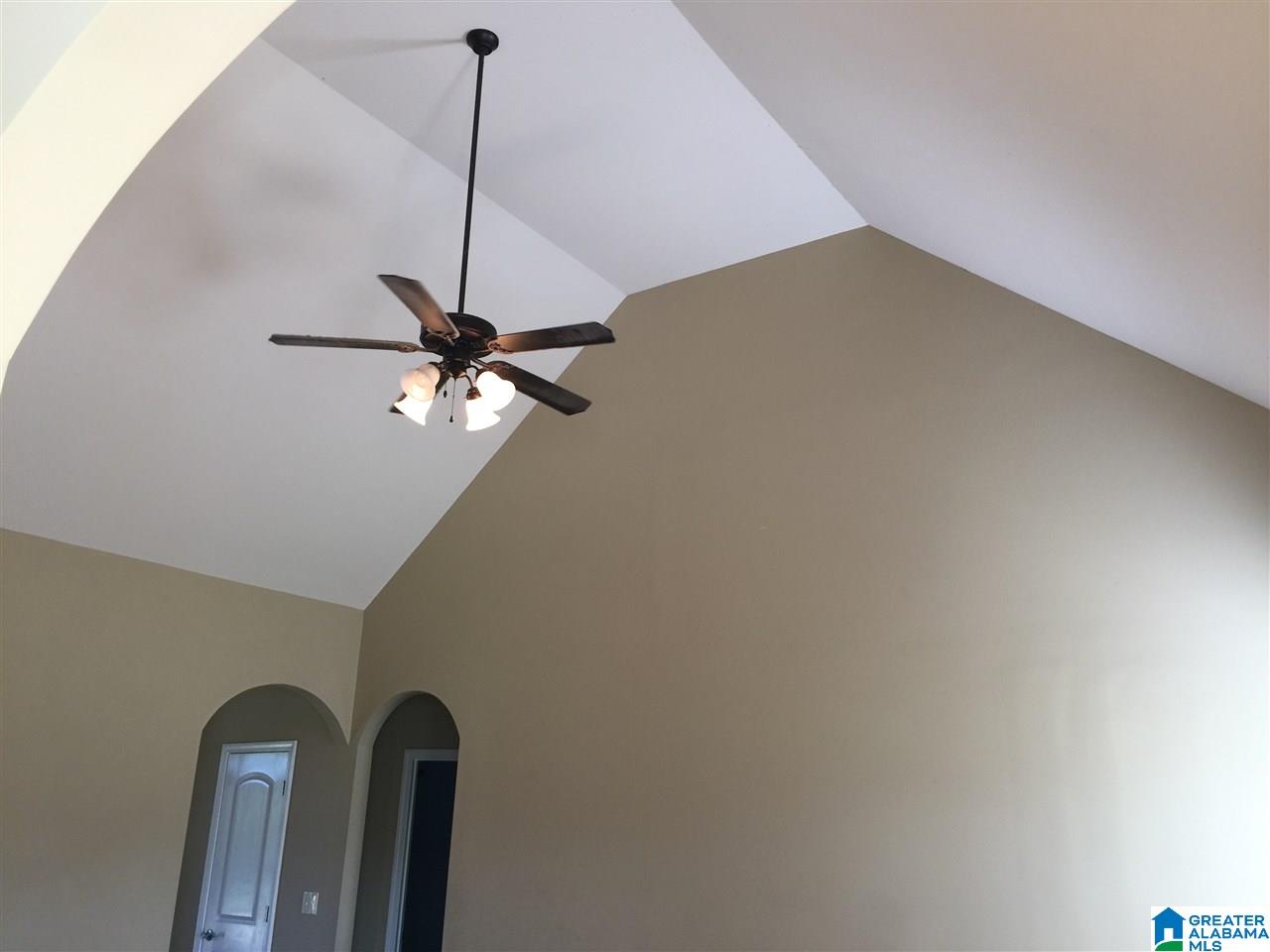 1811 Parc Ridge Circle Warrior, AL 35180 - Photo 9 of 36