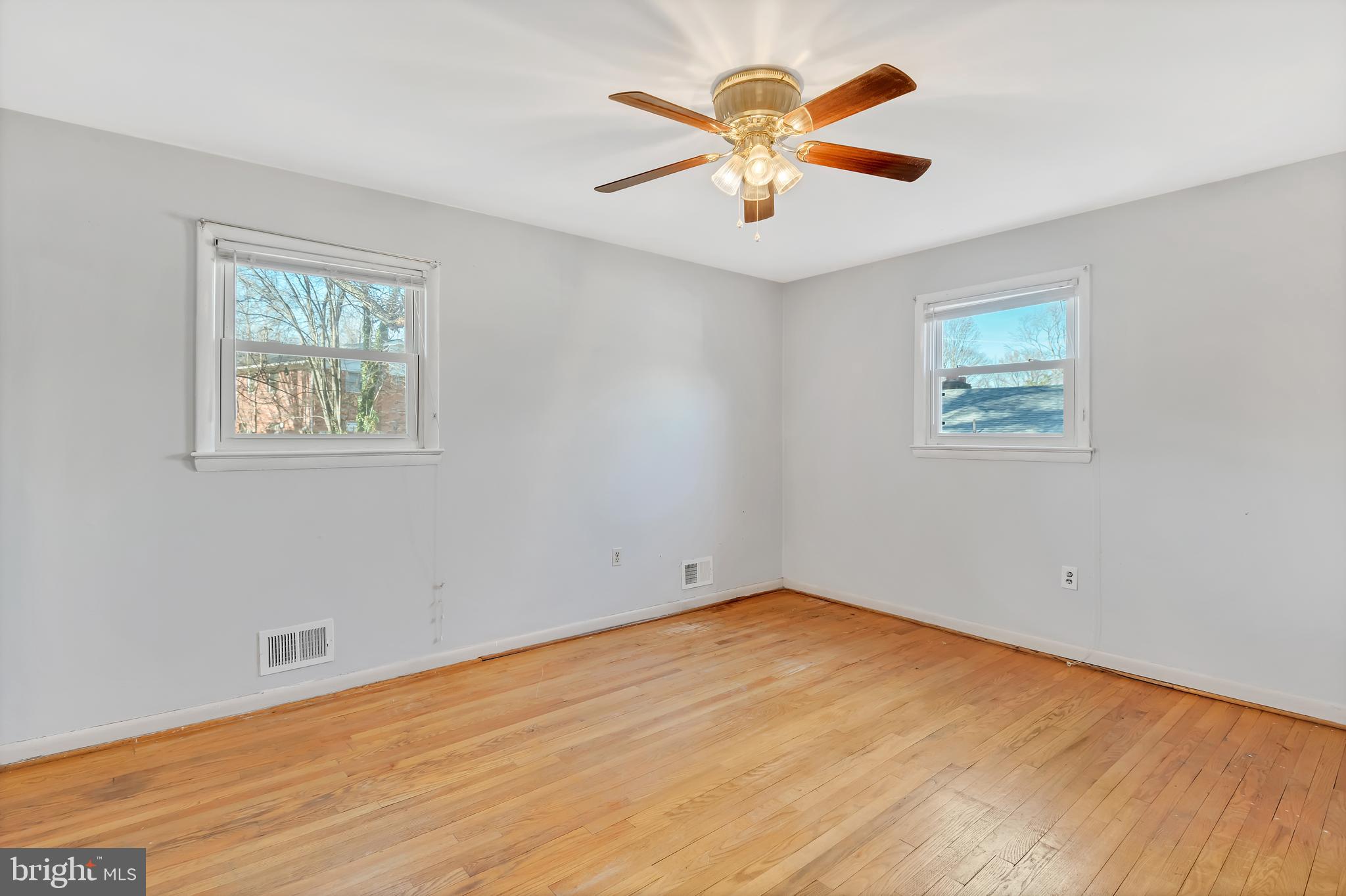 7012 Groveton Drive Clinton, MD 20735 - Photo 8 of 22 BEDROOM