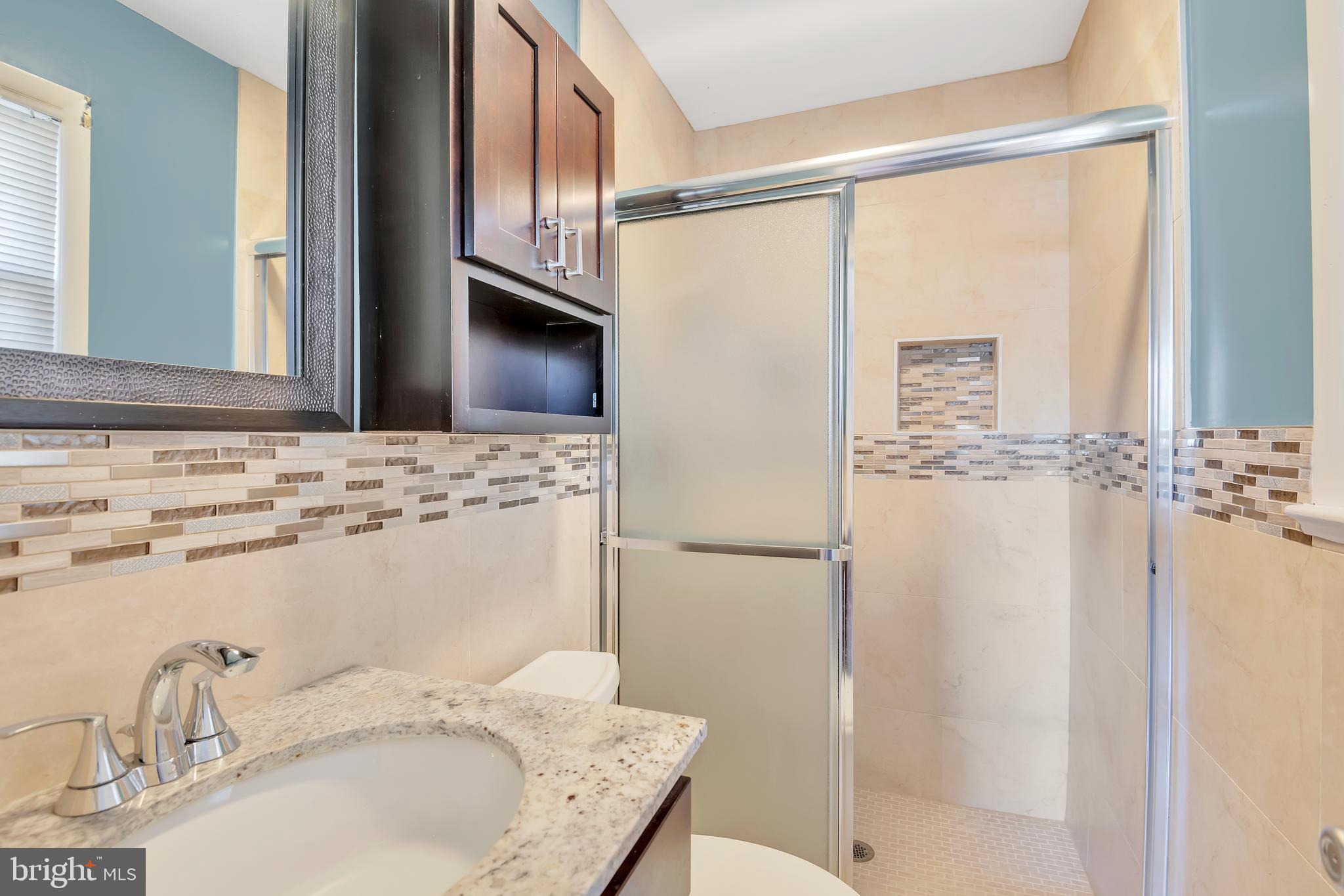 7012 Groveton Drive Clinton, MD 20735 - Photo 9 of 22 BATHROOM #1