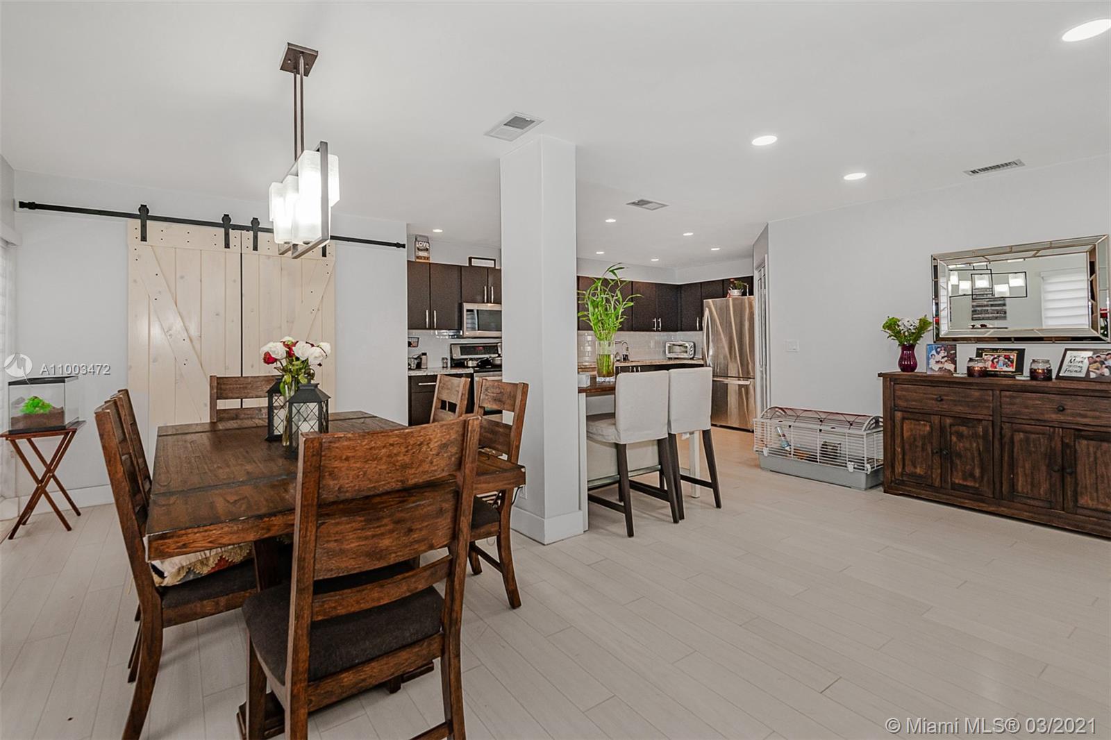 501 Racquet Club Road, Unit 62 Weston, FL 33326 - Photo 3 of 29