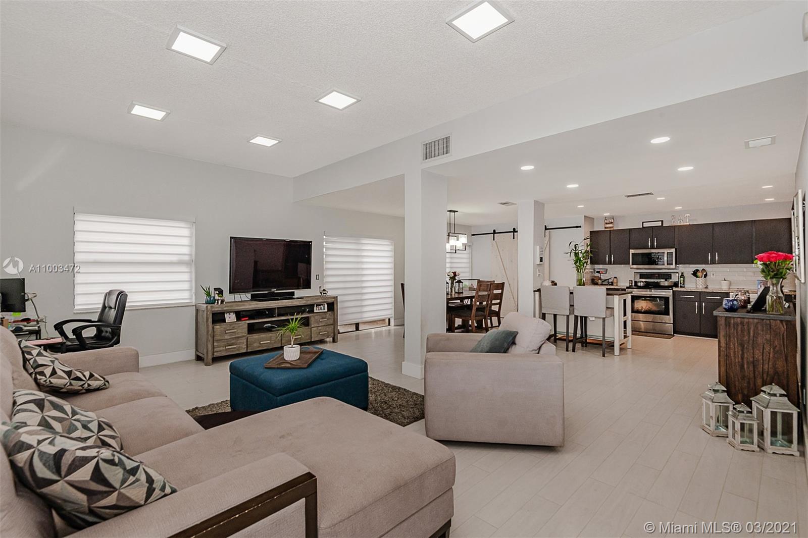 501 Racquet Club Road, Unit 62 Weston, FL 33326 - Photo 5 of 29